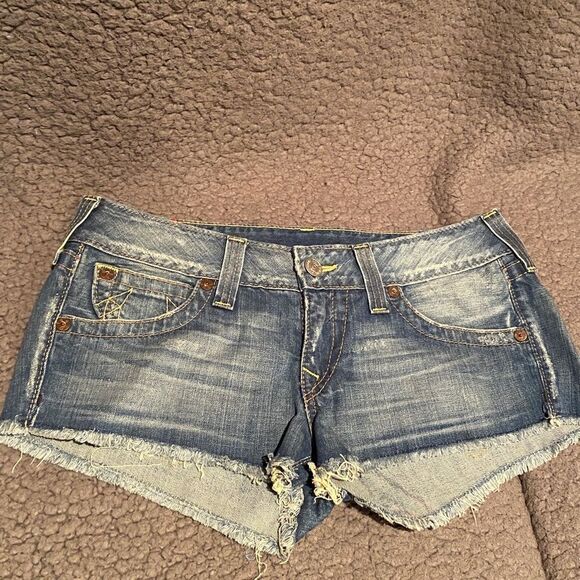 True Religion Bobby Cut Off Distressed Shorts Size 30 - Picture 2 of 13